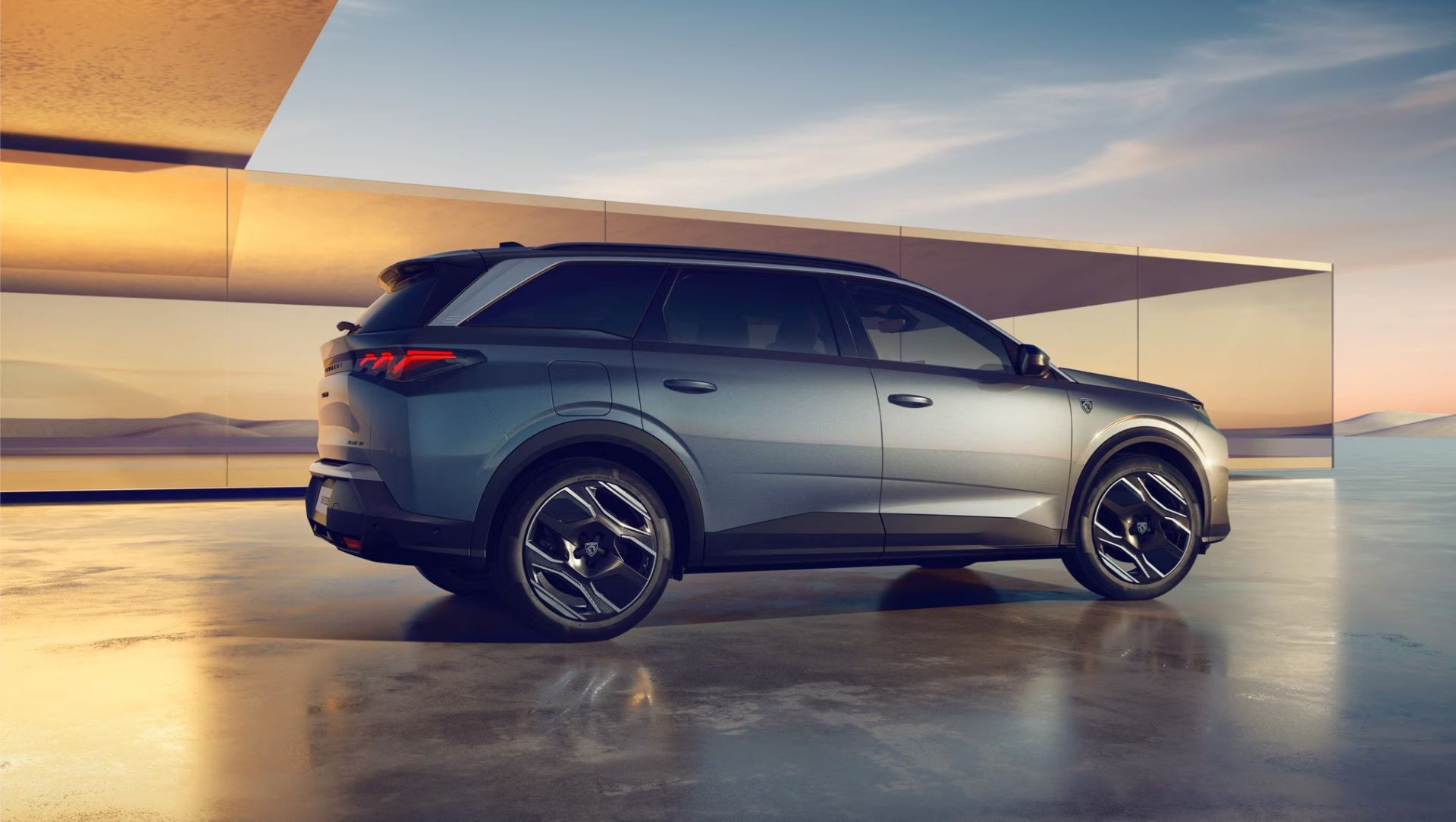 NOVÝ PEUGEOT 5008