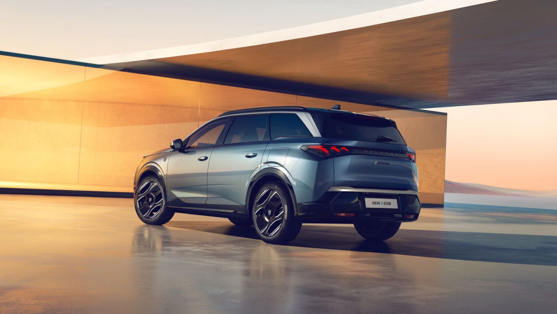 NOVÝ PEUGEOT 5008